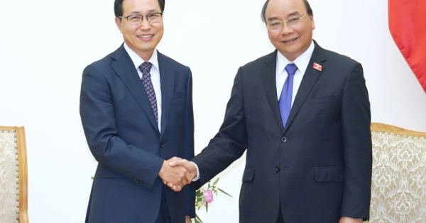 Thủ tướng tiếp Tổng Giám đốc Tổ hợp Samsung tại Việt Nam