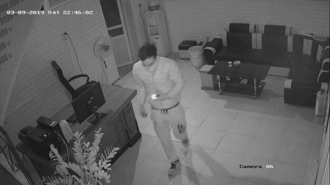 Hình ảnh đối tượng trộm cắp tài sản bị camera ghi lại
