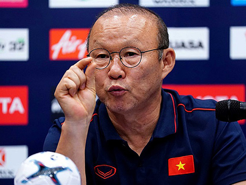 HLV Park Hang Seo nói gì về thông tin hợp đồng với bóng đá Việt Nam?