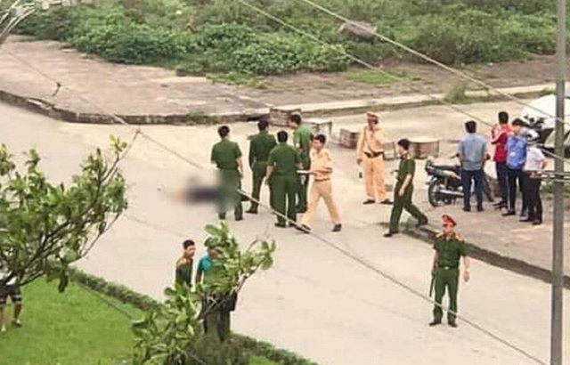 Chiến sĩ CSGT đứng nhìn đối tượng cầm kéo đâm chết người yêu tại Ninh Bình là ai?
