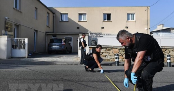Vụ nổ súng tại thánh đường Hồi giáo: Pháp loại trừ động cơ khủng bố