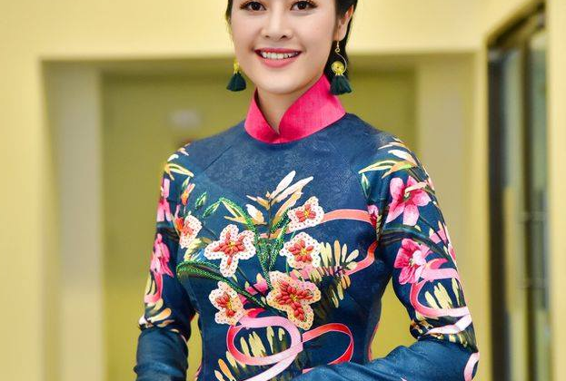 MC Phí Linh: “Dẫn lễ hội pháo hoa quốc tế Đà Nẵng, tôi có những phút sống trong mơ”