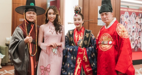 Hoa hậu Stella Đào diện áo dài nền nã tham dự sự kiện tại Hàn Quốc
