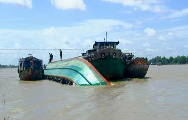 Vụ tai nạn đường thủy sáng nay (7/7) xảy ra tại Cẩm Phả khiến 2 người thương vong.
