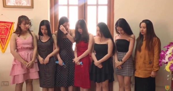Bắc Ninh: Bắt giữ 20 nam nữ thanh niên đang "bay lắc" ma tuý trong quán karaoke