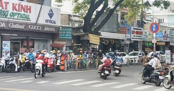 Mở rộng đường, giải cứu kẹt xe sân bay Tân Sơn Nhất