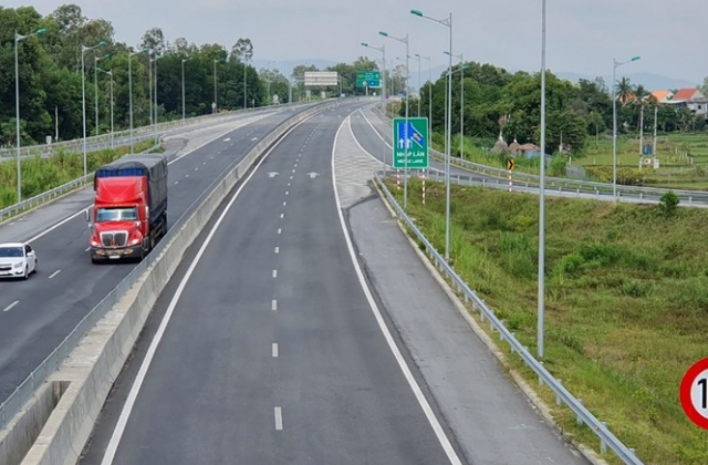 Tăng tốc cho cao tốc Bắc - Nam: Ngập ngừng đấu thầu hay chỉ định thầu