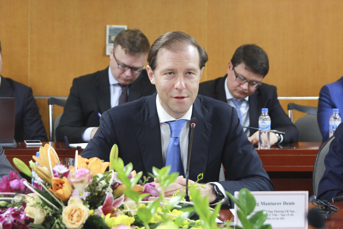 Bộ trưởng Bộ Công thương Nga Denis Manturov.