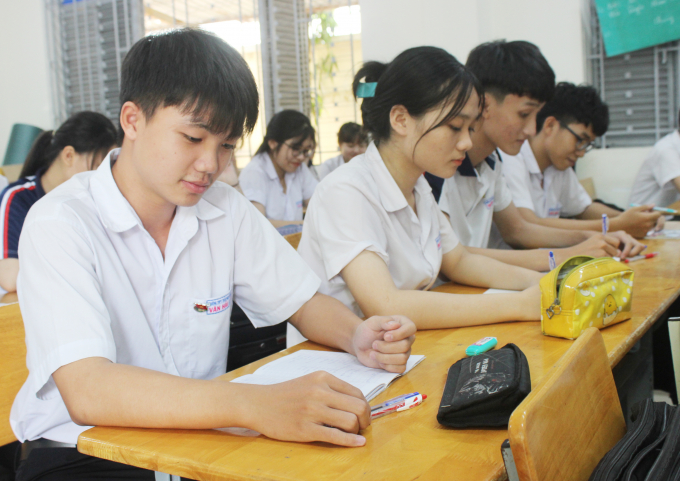 Học sinh Trường THPT Trần Nguyên Hãn (TP Vũng Tàu) ôn tập chuẩn bị cho kỳ thi tốt nghiệp THPT năm 2020.