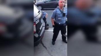 Video “gây sốc” mới vụ người da màu bị cảnh sát Mỹ ghì đầu tới chết