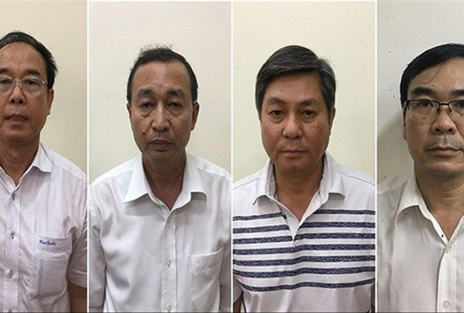 Cựu Phó Chủ tịch Thường trực UBND TPHCM Nguyễn Thành Tài (trái sang) cùng các bị can trong vụ án Ảnh: CA cung cấp