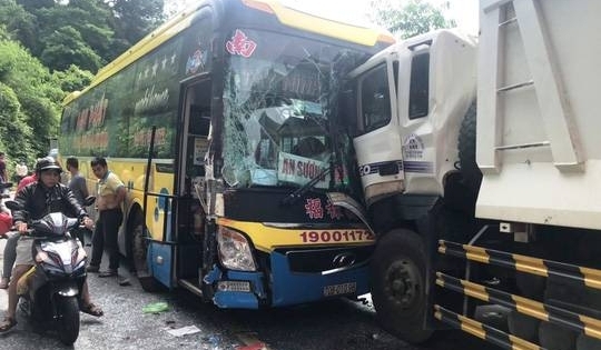 Lâm Đồng: Tai nạn giao thông trên đèo Bảo Lộc, gây ách tắc nhiều giờ