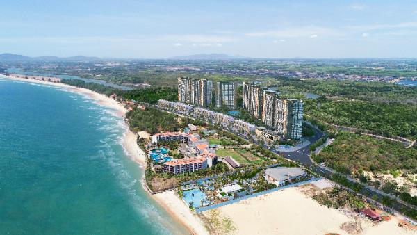 Tại Ho Tram Complex, Hưng Thịnh Land kiến tạo môi trường sống trong lành bên biển giúp phục hồi sức khỏe và tái tạo năng lượng.