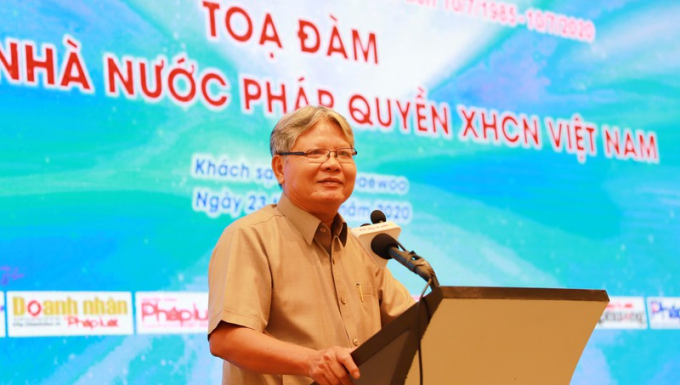 PGS.TS. Hà Hùng Cường, nguyên Bộ trưởng Bộ Tư pháp phát biểu tại buổi Tọa đàm.