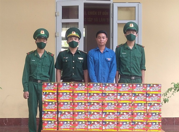 Quảng Ninh: Bắt giữ đối tượng mang theo súng vận chuyển gần 200kg pháo nổ