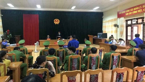Phiên tòa xét xử phúc thẩm vụ án ma túy ở Sơn La mà Nguyễn Chí Huân và Đào Đình Nam là bị can.