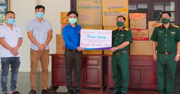 Thanh niên Bình Phước hỗ trợ lực lượng quân đội hàng trăm triệu đồng chống Covid-19