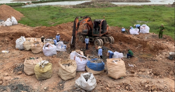 Đã khai quật hàng trăm tấn chất thải tại dự án của Công ty Khải Hồng