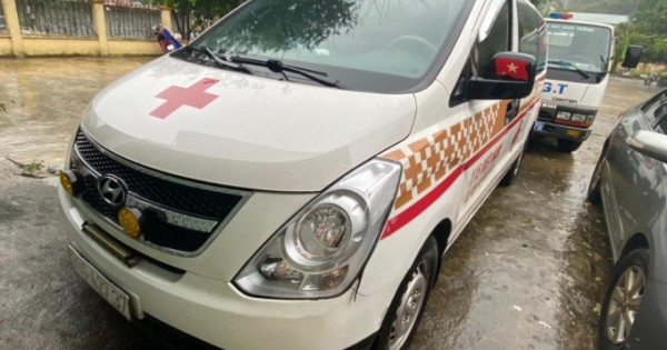 Phát hiện xe cứu thương chở nhiều người từ Bắc Ninh về Sơn La định vượt chốt