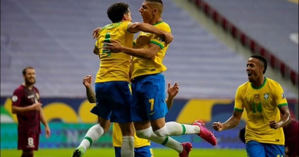 Brazil 3-0 Venezuela: Neymar kiến tạo và ghi bàn trên chấm phạt đền