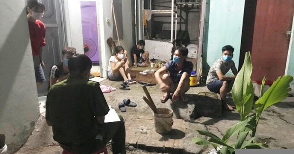 Bắc Giang: Tụ tập xem bóng đá, chủ nhà và 6 người thuê trọ bị xử phạt 105 triệu đồng