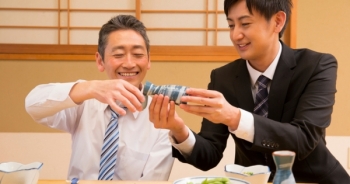 Bảo vệ đại tràng cho người hay uống rượu bia theo cách của người Nhật