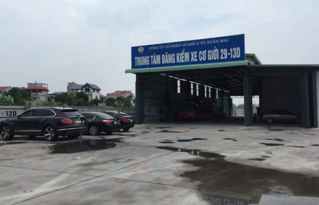 Nhiều trung tâm đăng kiểm ở Hà Nội “bỏ qua” công đoạn khi kiểm tra phương tiện