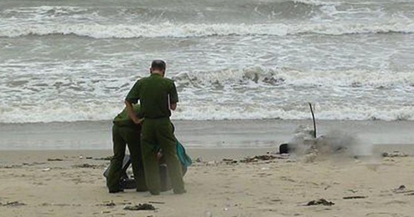 Hà Tĩnh: Tá hỏa phát hiện người phụ nữ tử vong tại bãi biển Nghi Xuân với vết cắt trên cổ