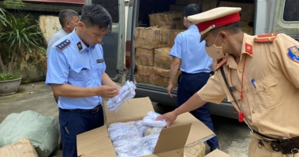 Lạng Sơn: Tạm giữ trên 2.000 sản phẩm mỹ phẩm nhập lậu đang trên đường vận chuyển