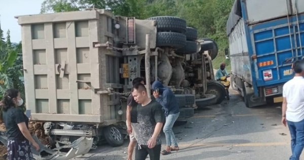 Hoà Bình: Khởi tố tài xế xe tải trong vụ tai nạn khiến 3 người tử vong