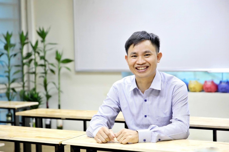 Thầy giáo dạy Toán học Nguyễn Chí Chung (Ảnh: NVCC).