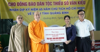 Giáo hội Phật giáo Việt Nam tỉnh Quảng Bình tới chia sẻ, tặng quà cho đồng bào Bru - Vân Kiều