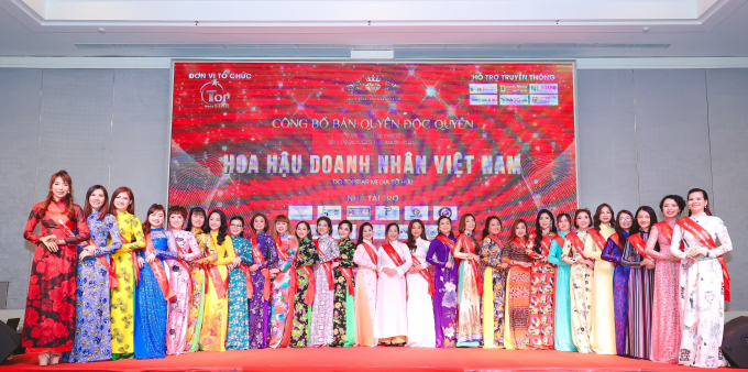 Dàn thí sinh quy tụ tại buổi casting của cuộc thi Hoa hậu Doanh nhân Việt Nam 2022.