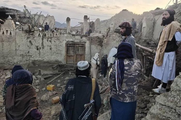 Một ngôi làng ở Afghanistan bị động đất phá hủy hôm 22/6. Ảnh: Bakhtar News Agency