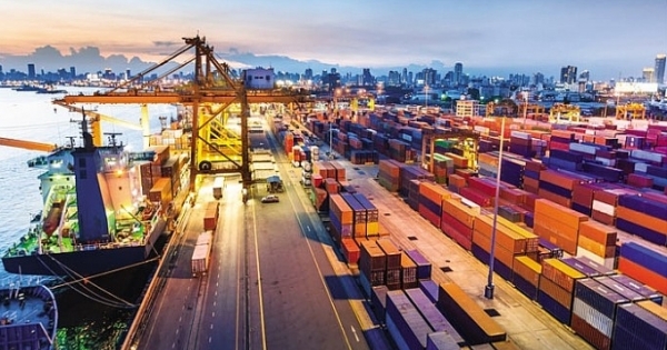 Tổng trị giá xuất khẩu của Việt Nam đạt hơn 168 tỷ USD