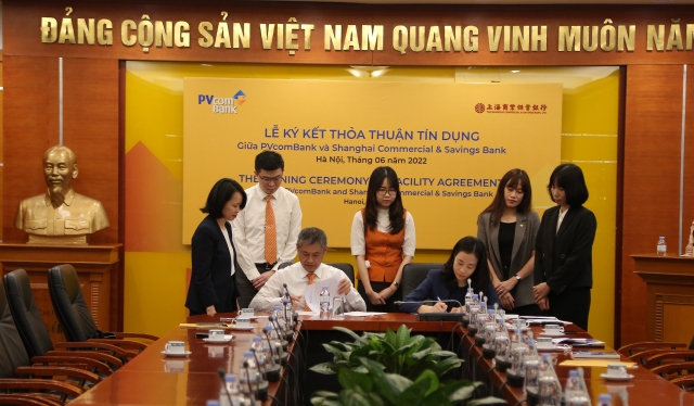 PVcomBank và Shanghai Commercial &amp;amp; Savings Bank ký kết hợp đồng tín dụng song phương