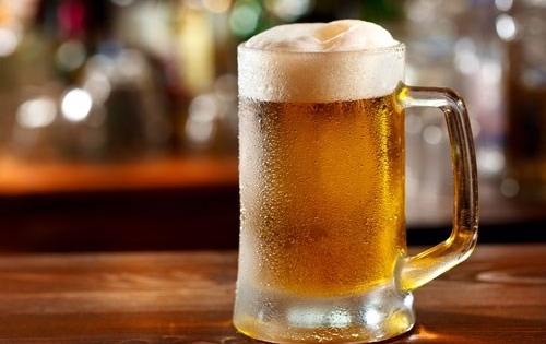Bí ẩn trong cốc bia khiến cô gái tử vong sau khi hát karaoke