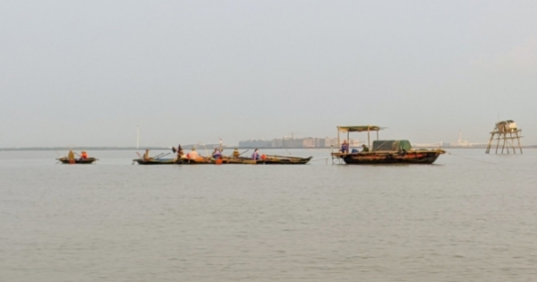 Hải Phòng: Tổ chức cắm phao tiêu, dựng chòi bảo vệ phao tiêu trên vùng biển quận Hải An