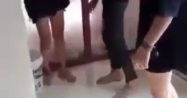 Nghệ An: Xác minh vụ việc nữ sinh bị nhóm bạn đánh trong nhà vệ sinh