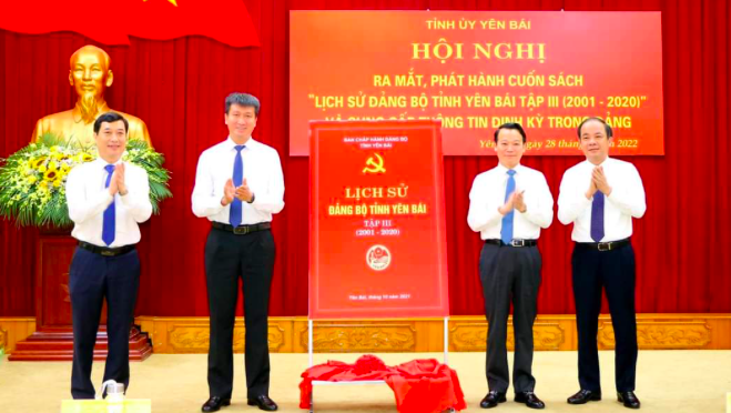 Tỉnh ủy Yên Bái vừa ra mắt cuốn sách Lịch sử Đảng bộ tỉnh Yên Bái tập III.