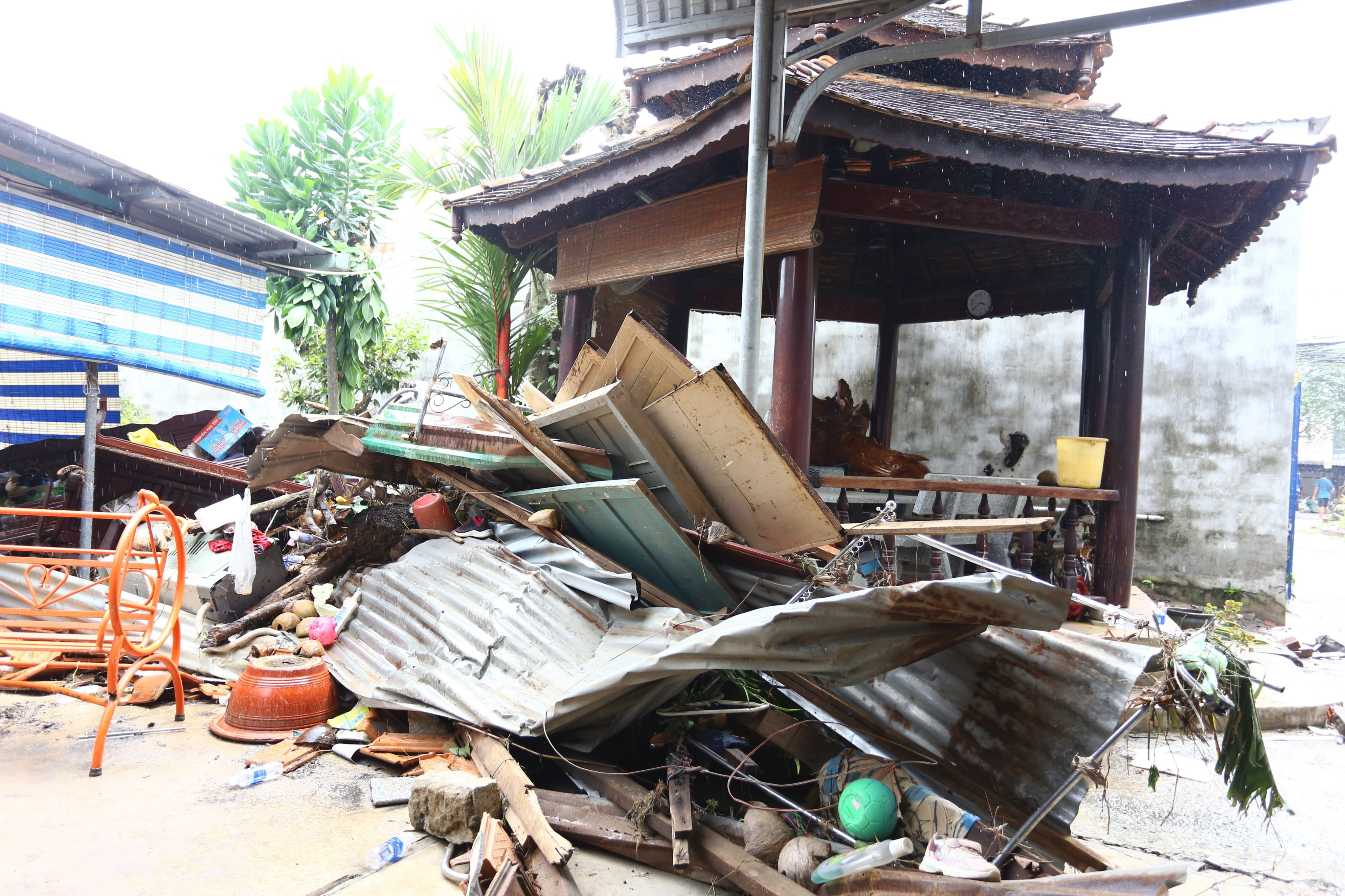 Có hàng trăm hộ dân thiệt hại sau trận mưa lớn vừa qua.