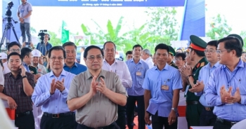 Thủ tướng Phạm Minh Chính phát lệnh khởi công đồng loạt các dự án giao thông trọng điểm quốc gia