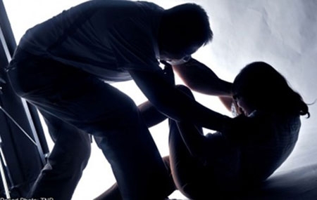 Bắt giữ khẩn cấp "ma men" cưỡng hiếp bé gái 13 tuổi trong đêm