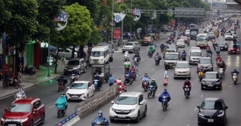 Cần đánh giá hiệu quả việc lắp đặt dải phân cách làn xe trên đường Nguyễn Trãi
