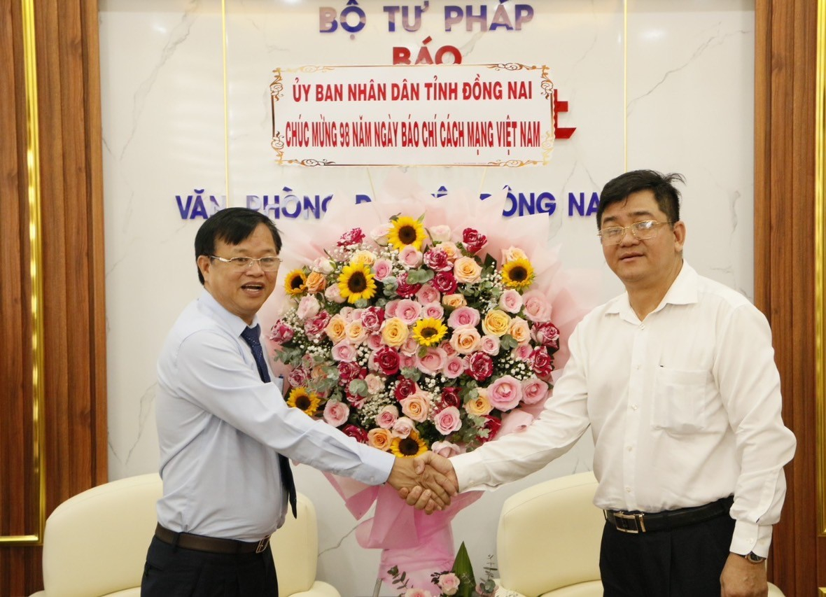 Lãnh đạo UBND tỉnh Đồng Nai thăm Văn phòng Đông Nam bộ - Báo Pháp Luật Việt Nam.