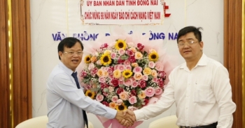 Chủ tịch UBND tỉnh Đồng Nai thăm, chúc mừng Văn phòng đại diện Báo Pháp luật Việt Nam