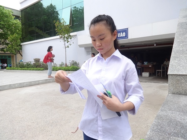 Em Nguyễn Thị Bắc, th&iacute; sinh tham dự kỳ thi cho biết: