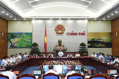 Thủ tướng Nguyễn Xu&acirc;n Ph&uacute;c chủ tr&igrave; phi&ecirc;n họp trực tuyến Ch&iacute;nh phủ với c&aacute;c địa phương (Ảnh: VGP/Quang Hiếu).