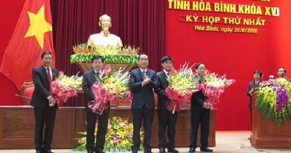 Thủ tướng phê chuẩn Chủ tịch và Phó Chủ tịch UBND tỉnh Hòa Bình và Sơn La