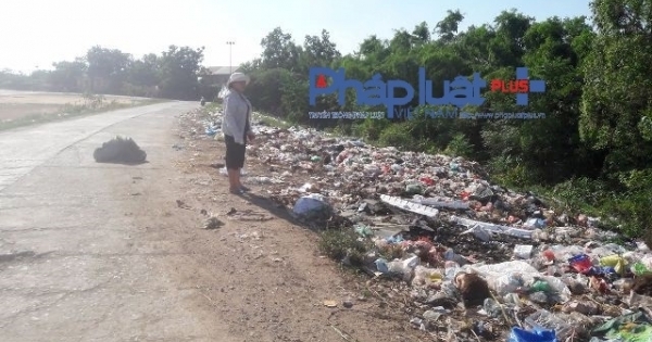 Yên Lạc (Vĩnh Phúc): Người dân bức xúc vì phải sống chung với... bãi rác